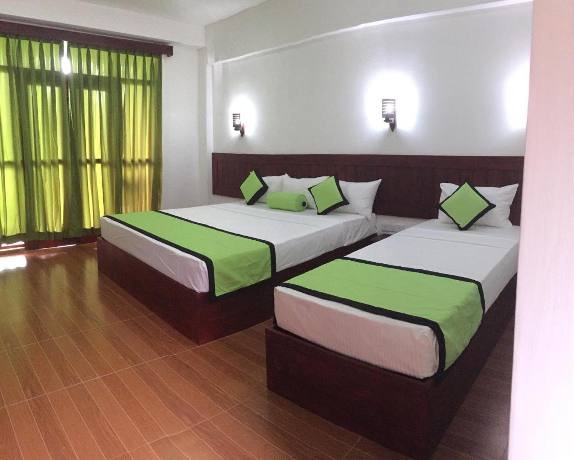 Serenade Beach Hotel Hikkaduwa Exterior photo